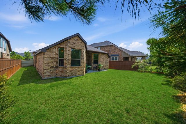 10147 Bayou Oaks Drive, Conroe, TX 77385