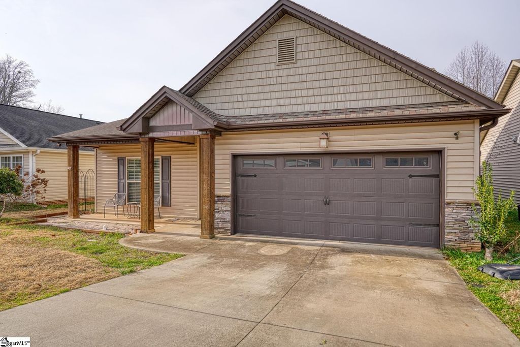 9 Cedar Brook Court, Greenville, SC 29611