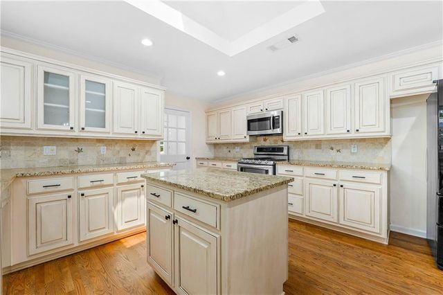 425 Prince Charles Place, Johns Creek, GA 30022
