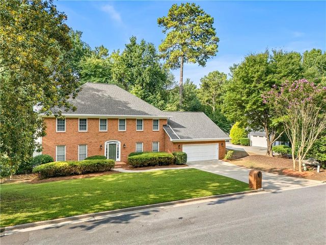 425 Prince Charles Place, Johns Creek, GA 30022