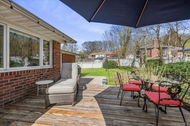 8 Bass Court, Huntington, NY 11743