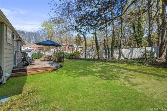 8 Bass Court, Huntington, NY 11743