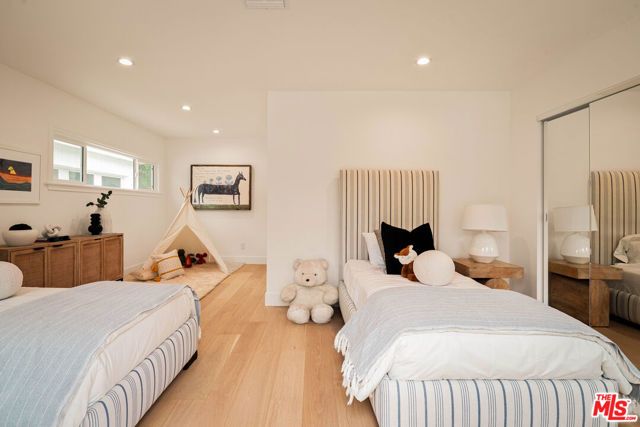 6317 Orion Avenue, Van Nuys (los Angeles), CA 91411
