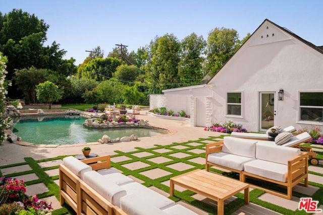6317 Orion Avenue, Van Nuys (los Angeles), CA 91411