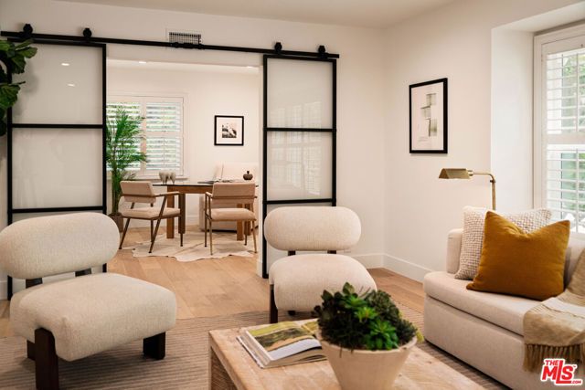6317 Orion Avenue, Van Nuys (los Angeles), CA 91411