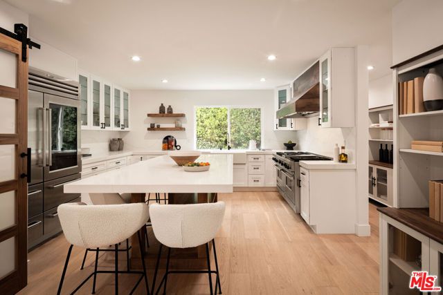 6317 Orion Avenue, Van Nuys (los Angeles), CA 91411