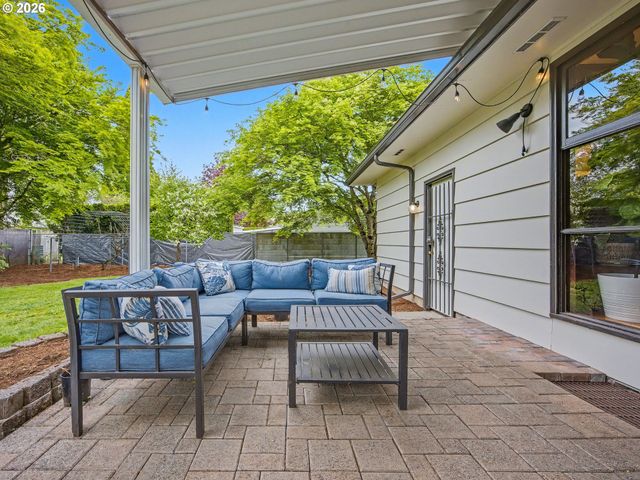 1737 Ne 144TH Ave, Portland, OR 97230