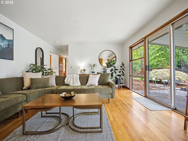 1737 Ne 144TH Ave, Portland, OR 97230