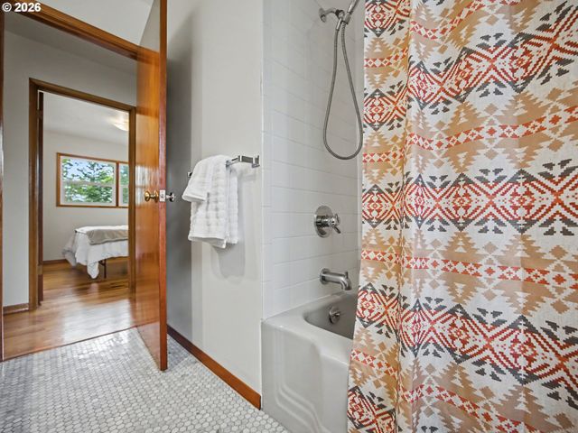 1737 Ne 144TH Ave, Portland, OR 97230