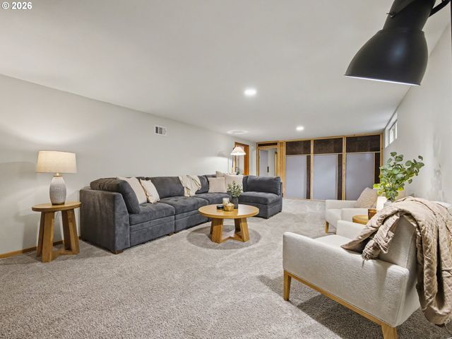 1737 Ne 144TH Ave, Portland, OR 97230