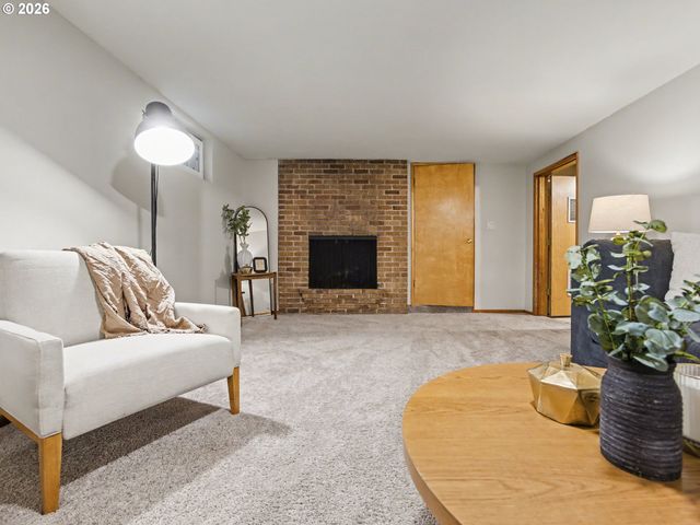 1737 Ne 144TH Ave, Portland, OR 97230