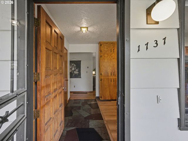 1737 Ne 144TH Ave, Portland, OR 97230