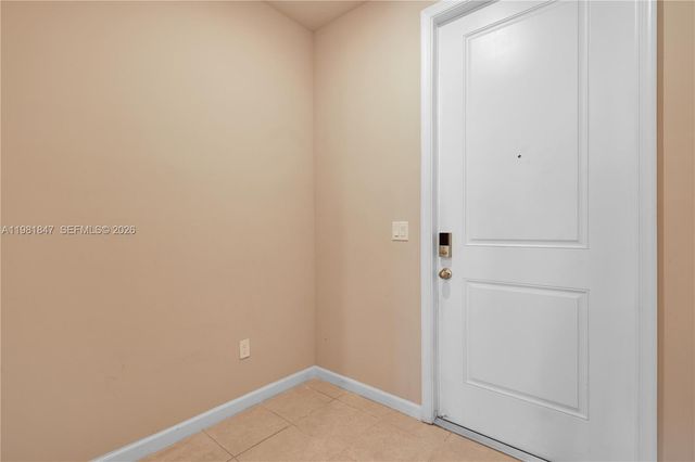 1761 Lindley St, Mangonia Park, FL 33407