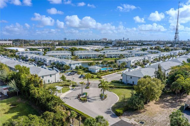 1761 Lindley St, Mangonia Park, FL 33407