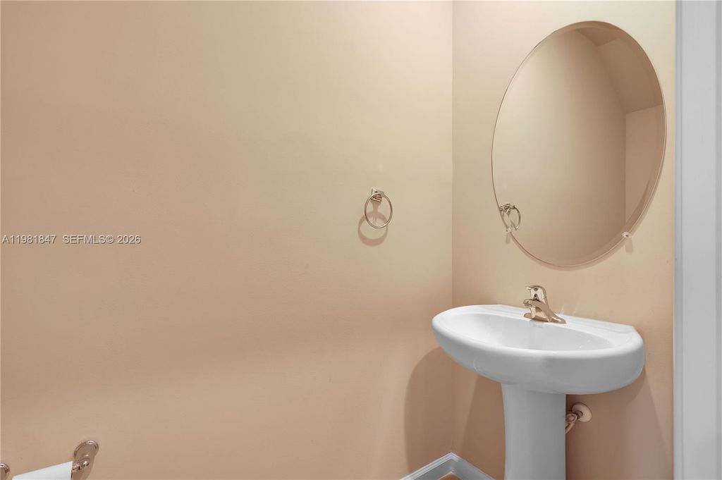 Image 15 of property listing at 1761 Lindley St, Mangonia Park, FL 33407