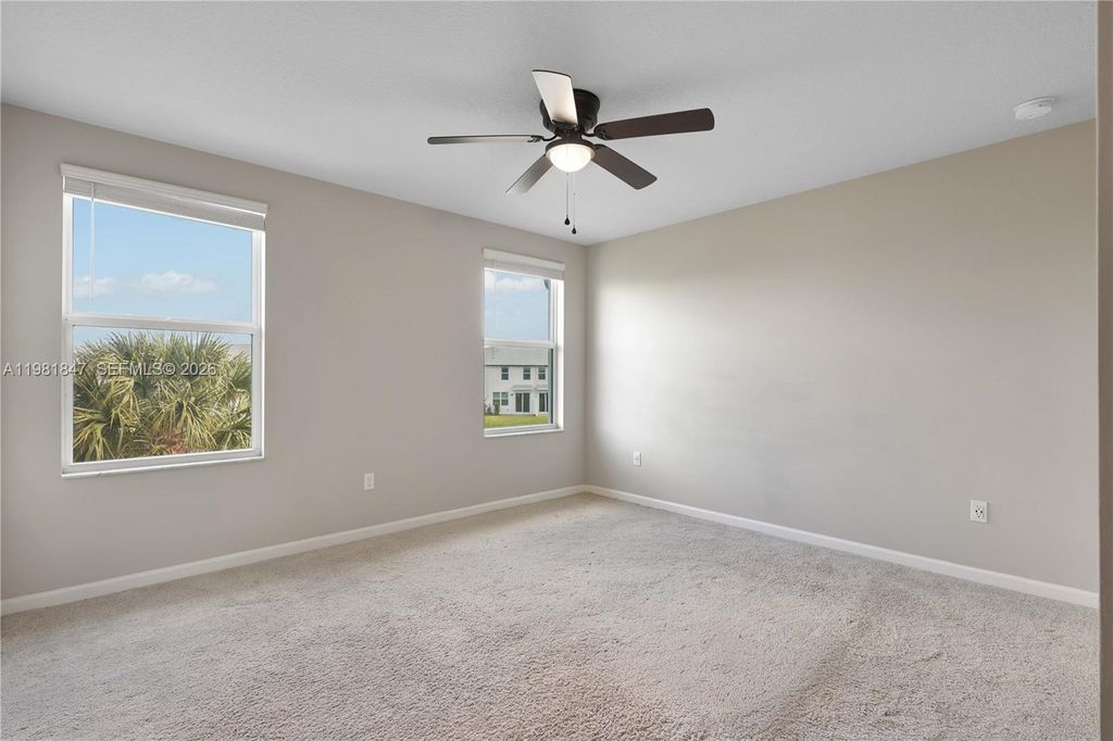 Image 16 of property listing at 1761 Lindley St, Mangonia Park, FL 33407