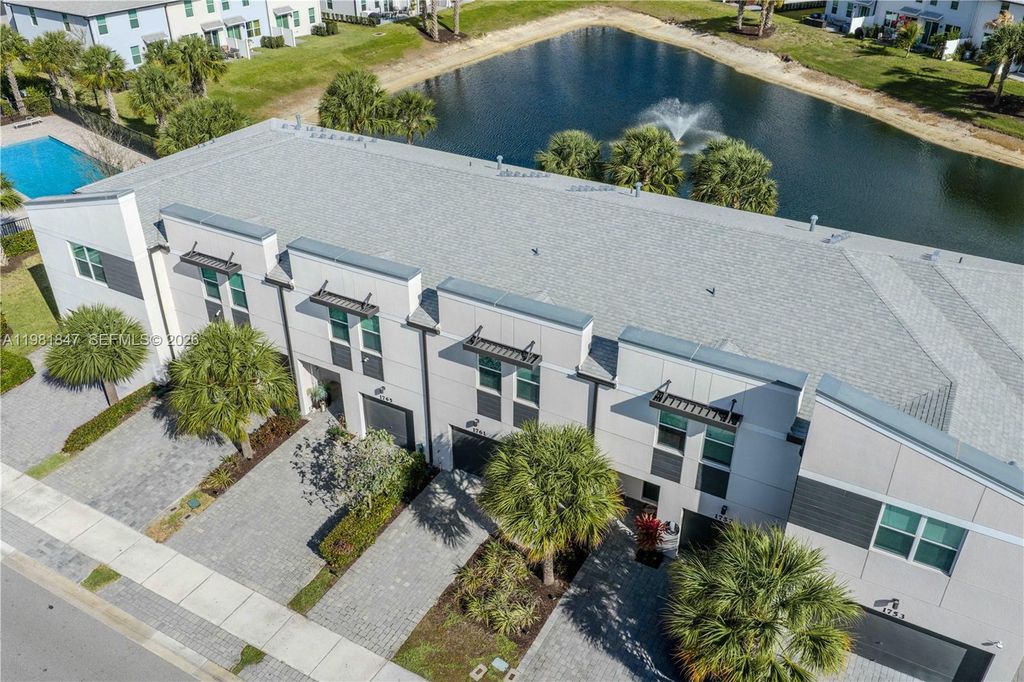 Image 37 of property listing at 1761 Lindley St, Mangonia Park, FL 33407