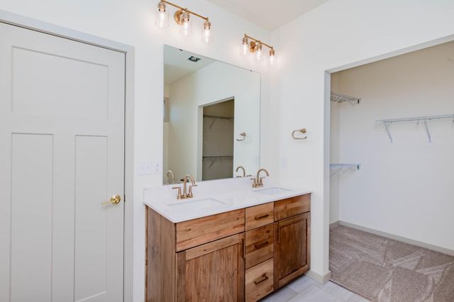 1609 5th Avenue NE, Dilworth, MN 56529