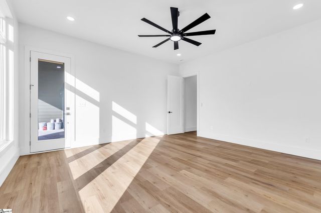 545 E Airport Road, Greer, SC 29651