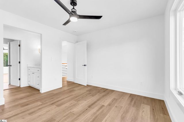 545 E Airport Road, Greer, SC 29651