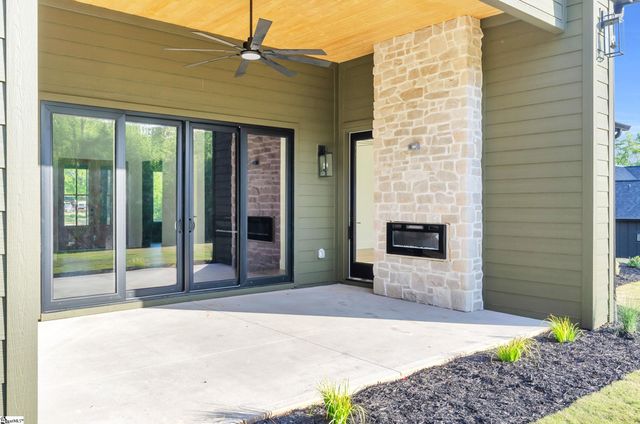 545 E Airport Road, Greer, SC 29651