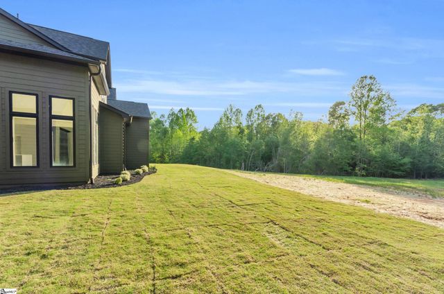 545 E Airport Road, Greer, SC 29651