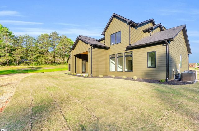 545 E Airport Road, Greer, SC 29651