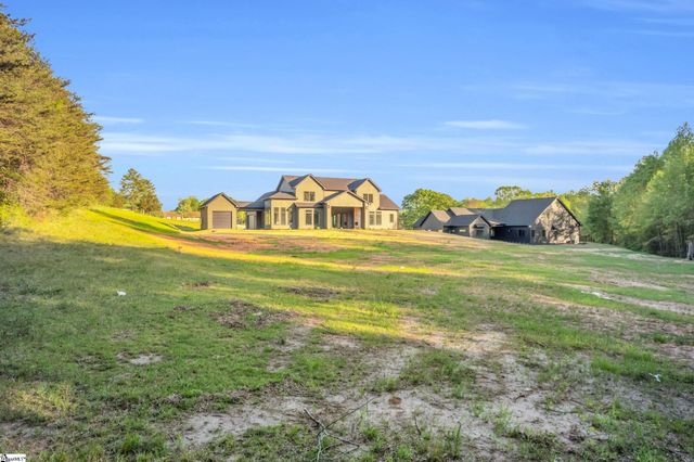 545 E Airport Road, Greer, SC 29651