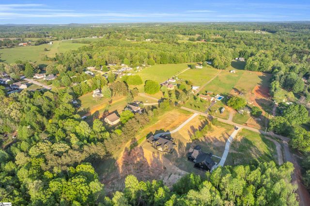 545 E Airport Road, Greer, SC 29651