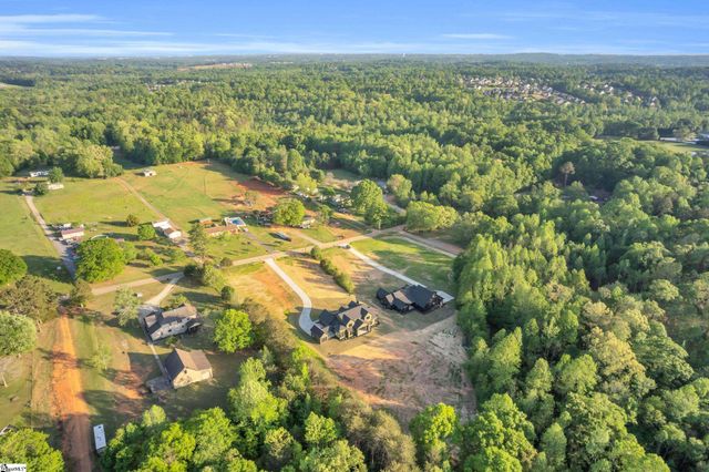 545 E Airport Road, Greer, SC 29651
