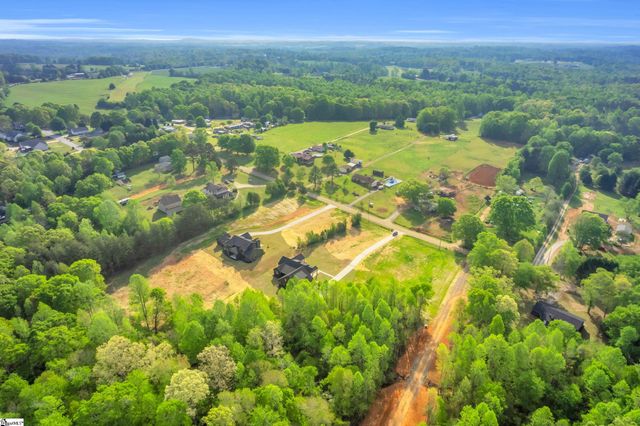 545 E Airport Road, Greer, SC 29651