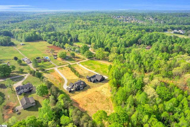 545 E Airport Road, Greer, SC 29651