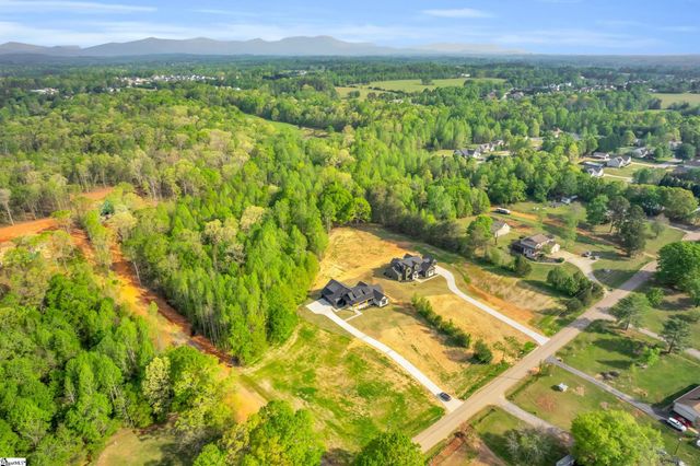 545 E Airport Road, Greer, SC 29651