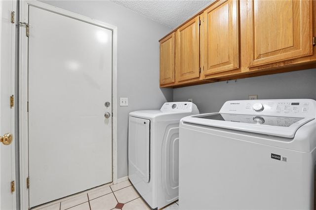 3168 W Shale Street, Fayetteville, AR 72704