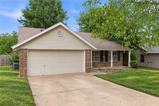 3168 W Shale Street, Fayetteville, AR 72704