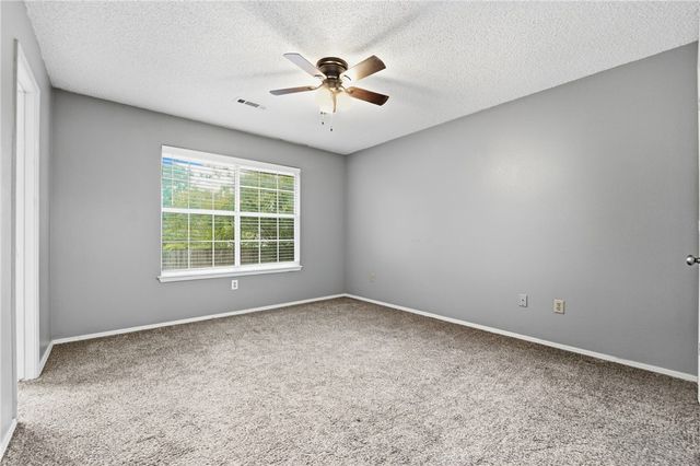 3168 W Shale Street, Fayetteville, AR 72704