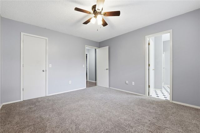 3168 W Shale Street, Fayetteville, AR 72704