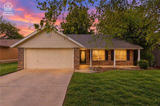 3168 W Shale Street, Fayetteville, AR 72704