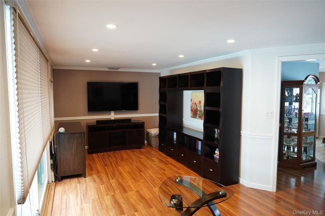 69 Meyer Lane, Medford, NY 11763