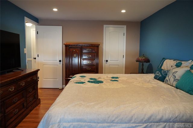 69 Meyer Lane, Medford, NY 11763