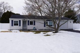 69 Meyer Lane, Medford, NY 11763