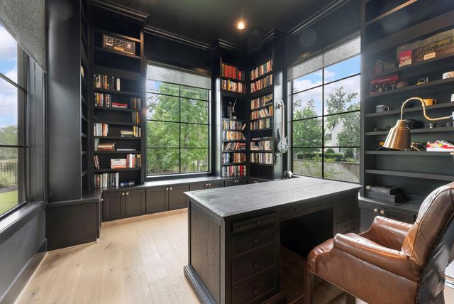 82 Simon Lake Lane, The Woodlands, TX 77381