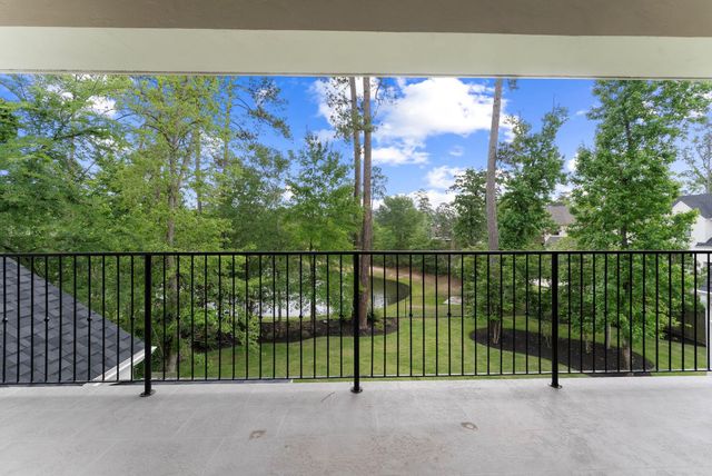 82 Simon Lake Lane, The Woodlands, TX 77381
