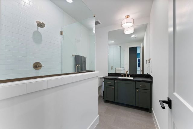 82 Simon Lake Lane, The Woodlands, TX 77381