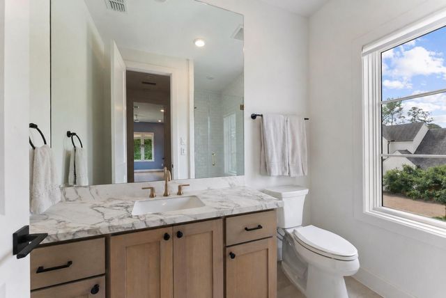 82 Simon Lake Lane, The Woodlands, TX 77381