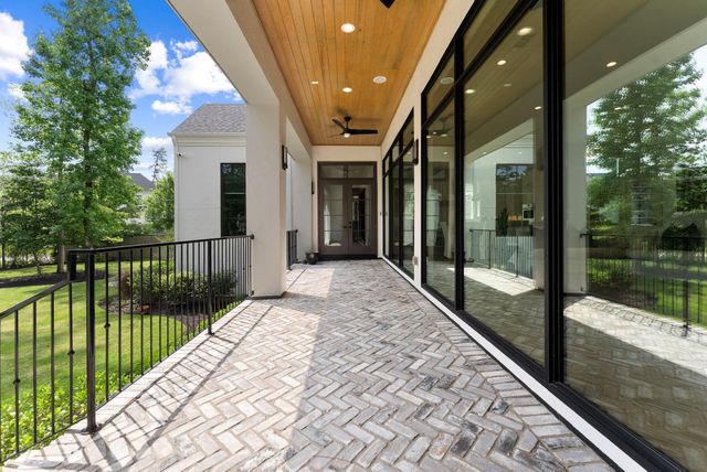 82 Simon Lake Lane, The Woodlands, TX 77381