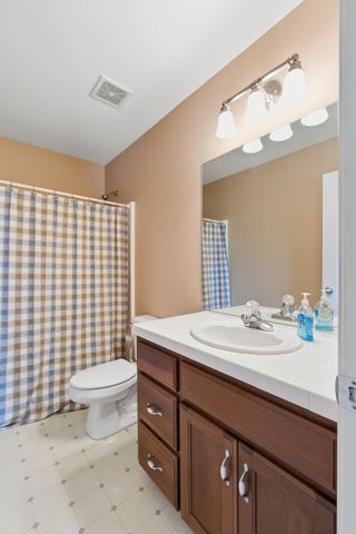 302 Aubrey Ct, Burns, TN 37029