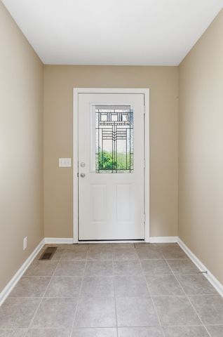 302 Aubrey Ct, Burns, TN 37029