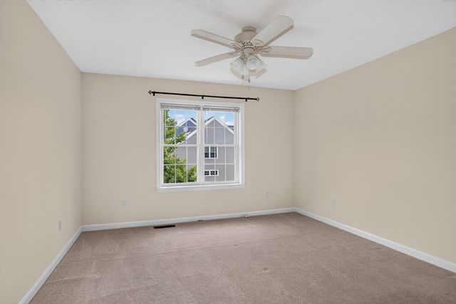 4 Hastings Rd 4, Hudson, MA 01749
