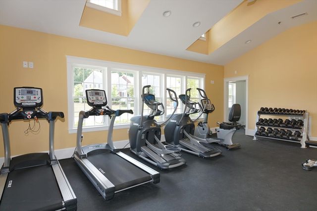 4 Hastings Rd 4, Hudson, MA 01749